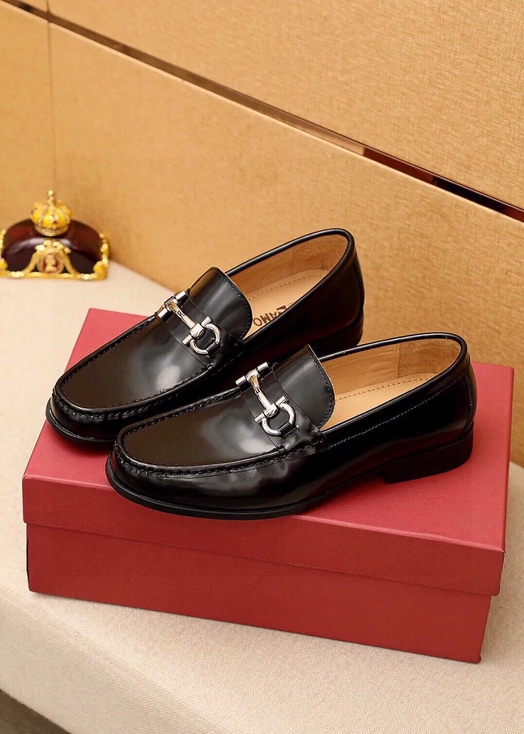 Men's shoes 💰480 💐 Product trademark: Ferragamo "Ferragamo" casual leather shoes Regular size: 38-44 (45🉑️customized) Product materials: Selected imported first-layer open-edge beaded cowhide leather upper + luxury hardware buckle, imported water-dyed cowhide leather lining. Strong three-dimensional visual effect, original outsole color: 3⃣️seed leather materials available